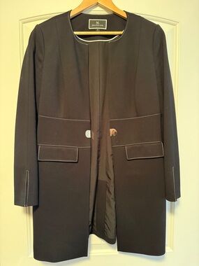 Melanie Lyne Black Longline Collarless Blazer